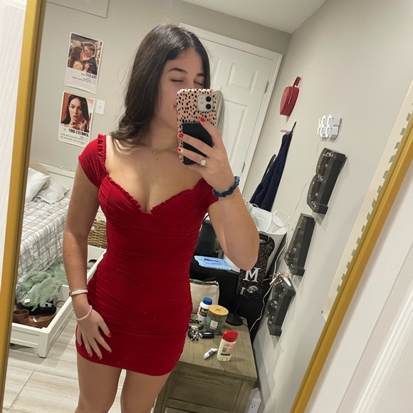 Red Windsor Ruched Dress - Picture 4 of 5